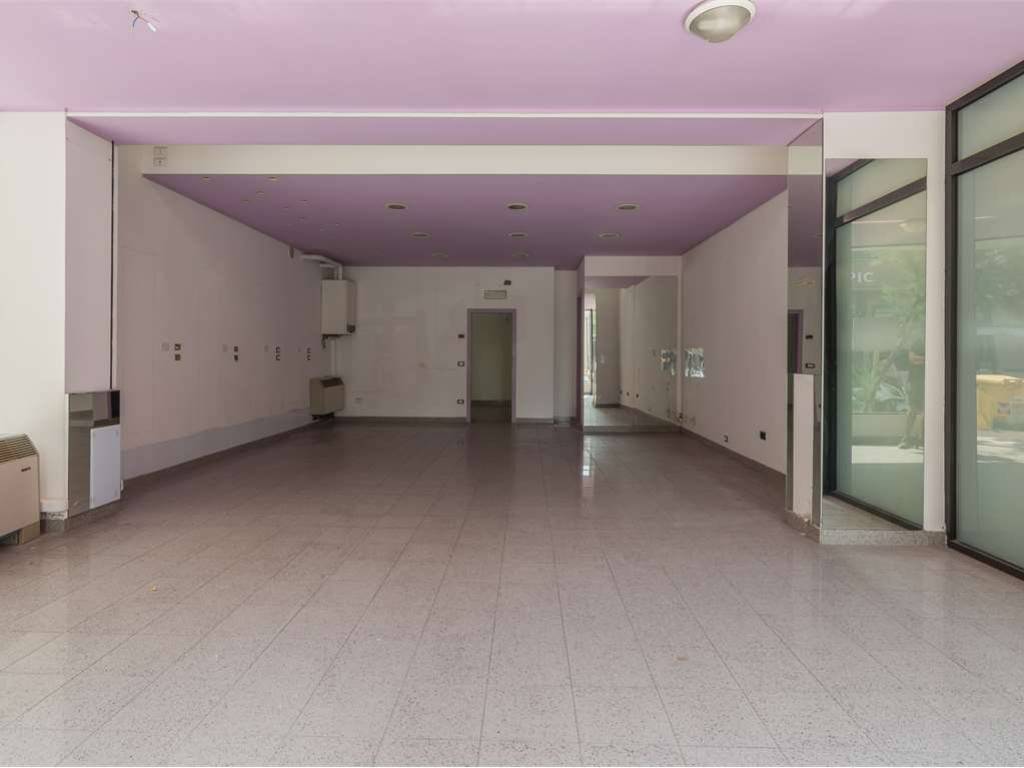 negozio in affitto a Misano Adriatico in zona Misano Brasile