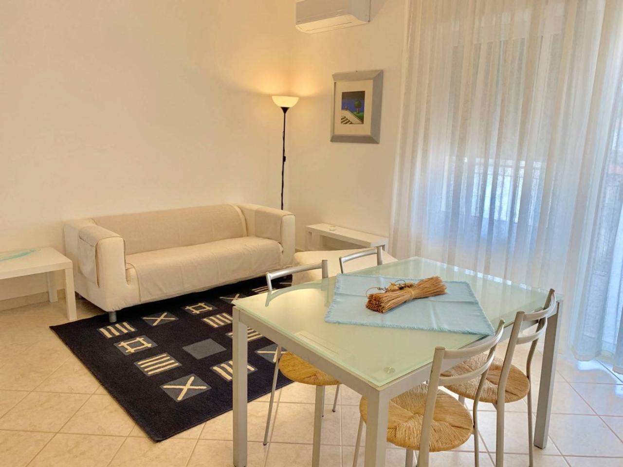 appartamento in affitto a Riccione in zona Alba