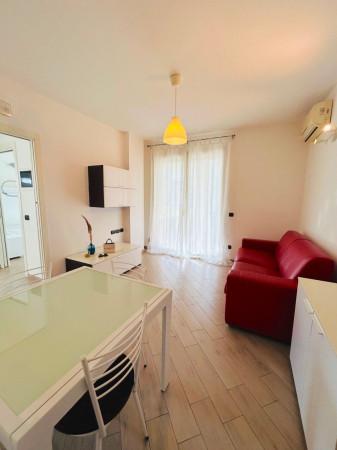 appartamento in affitto a Riccione in zona Alba