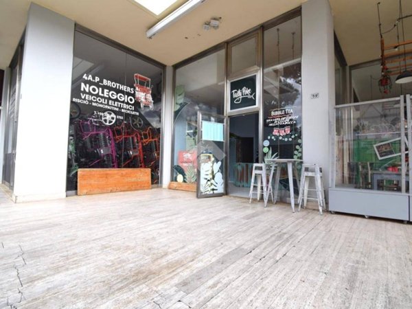 negozio in affitto a Riccione