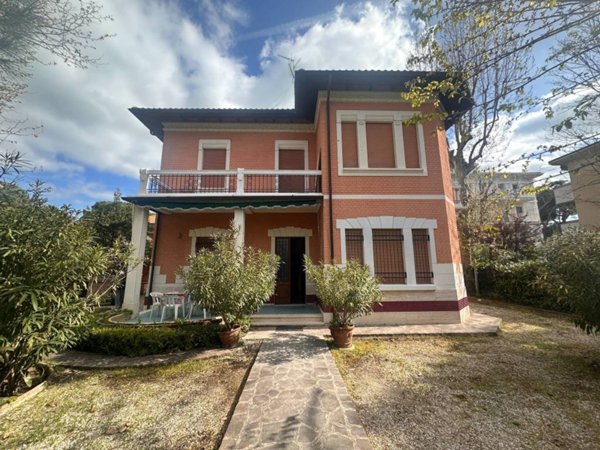 casa indipendente in affitto a Riccione