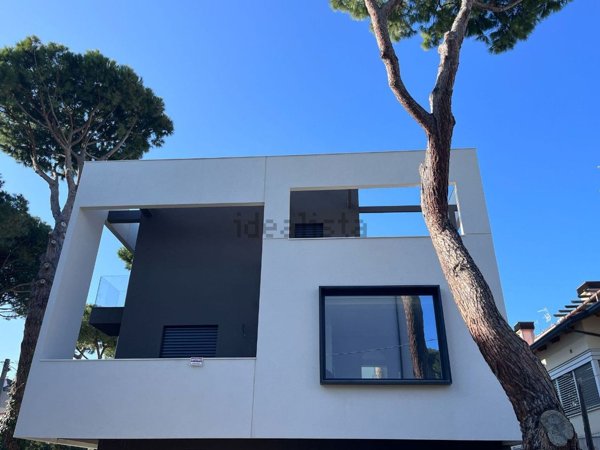 appartamento in affitto a Riccione in zona Alba