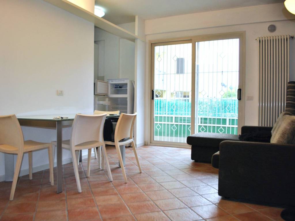 appartamento in affitto a Riccione in zona Alba