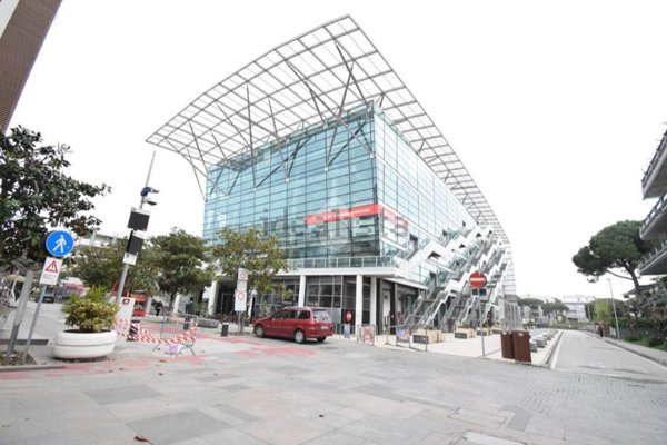 locale commerciale in affitto a Riccione
