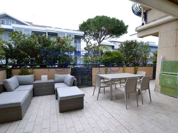 appartamento in affitto a Riccione in zona Alba