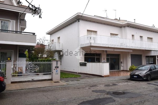 ufficio in affitto a Riccione