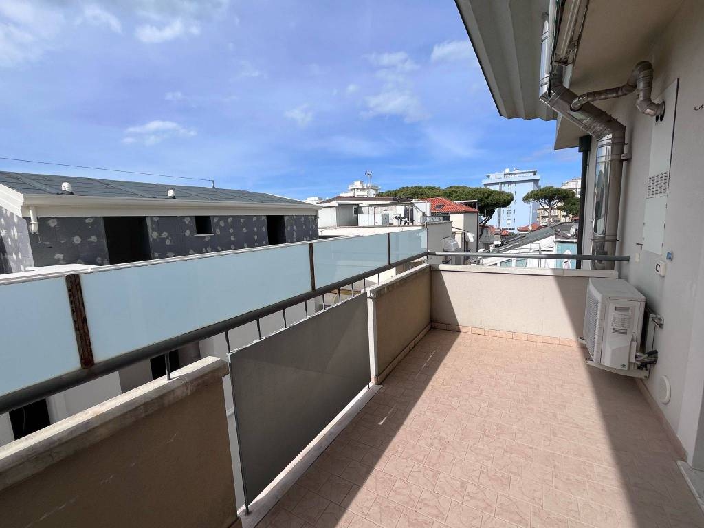 appartamento in affitto a Riccione in zona Alba