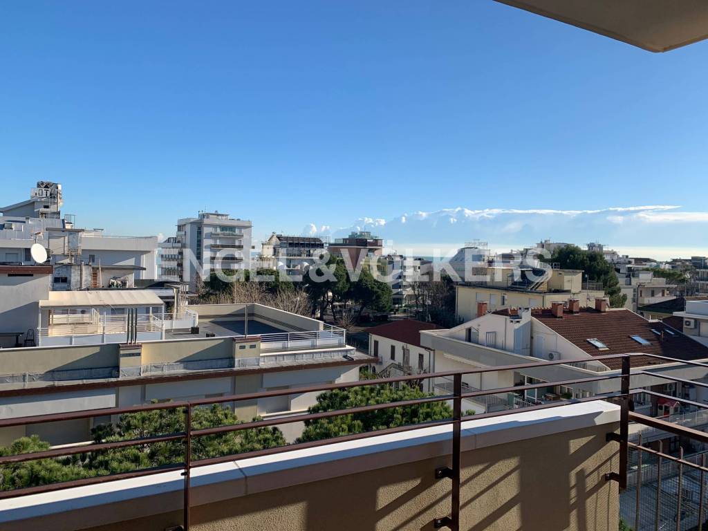 appartamento in affitto a Riccione in zona Marano