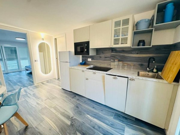appartamento in affitto a Riccione in zona Alba