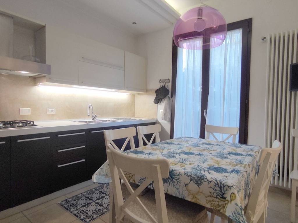 casa indipendente in affitto a Riccione in zona Alba