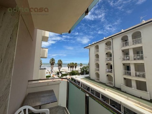 appartamento in affitto a Riccione in zona Alba