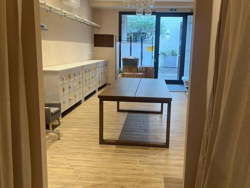 negozio in affitto a Riccione