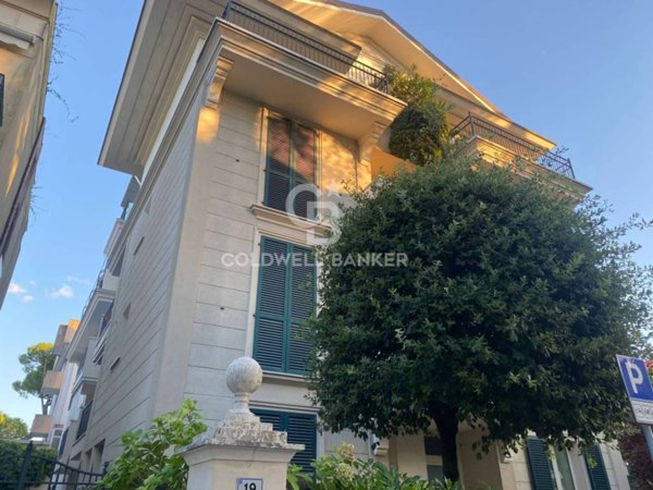 appartamento in affitto a Riccione in zona Alba