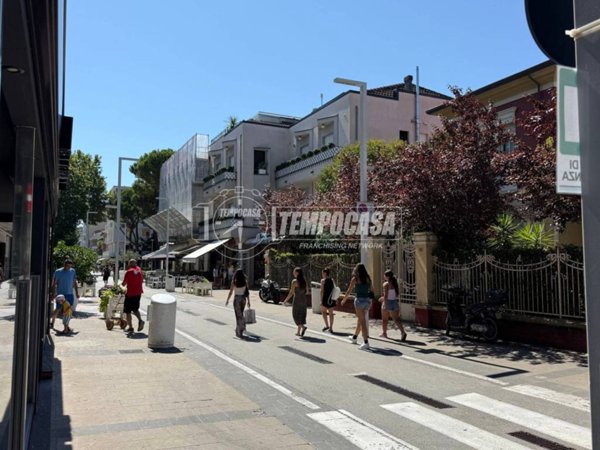 negozio in affitto a Riccione