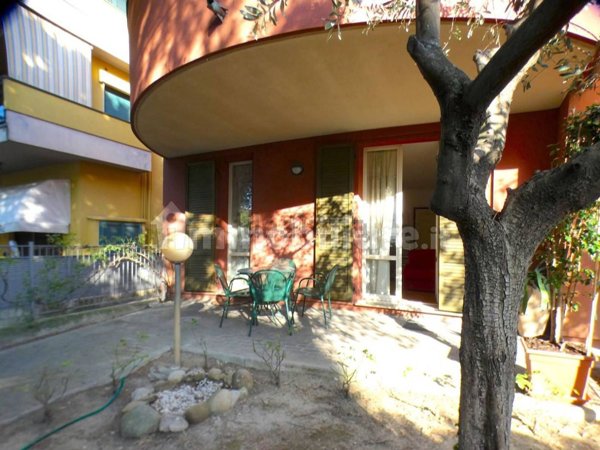 appartamento in affitto a Riccione in zona Alba