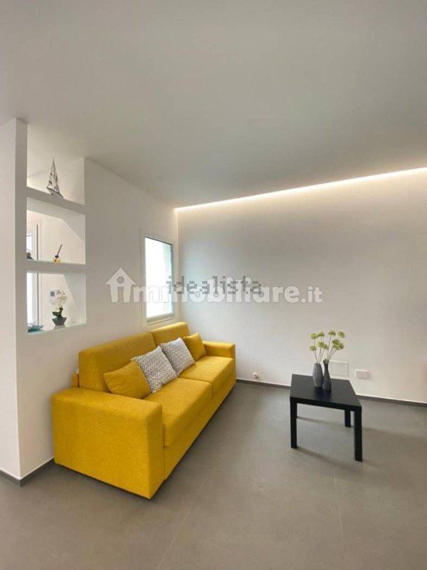 appartamento in affitto a Riccione in zona Alba
