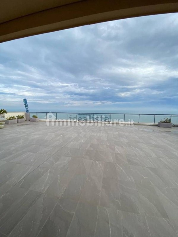 appartamento in affitto a Riccione in zona Alba