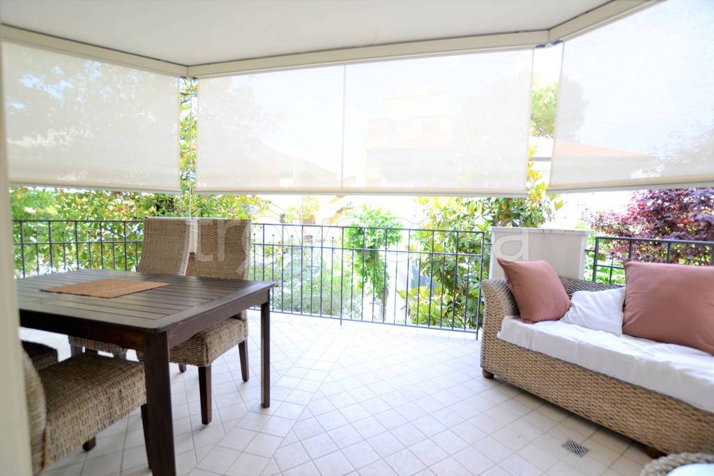 appartamento in affitto a Riccione in zona Alba