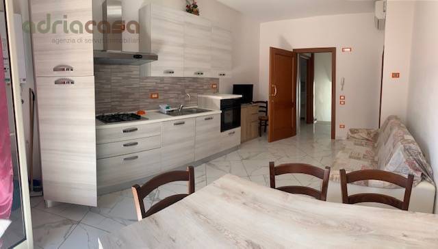 appartamento in affitto a Riccione in zona Alba