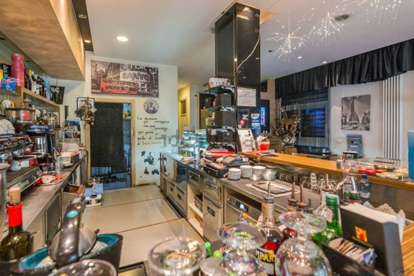 negozio in affitto a Riccione in zona Centro Storico