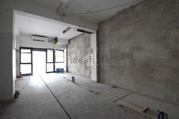 locale commerciale in affitto a Riccione