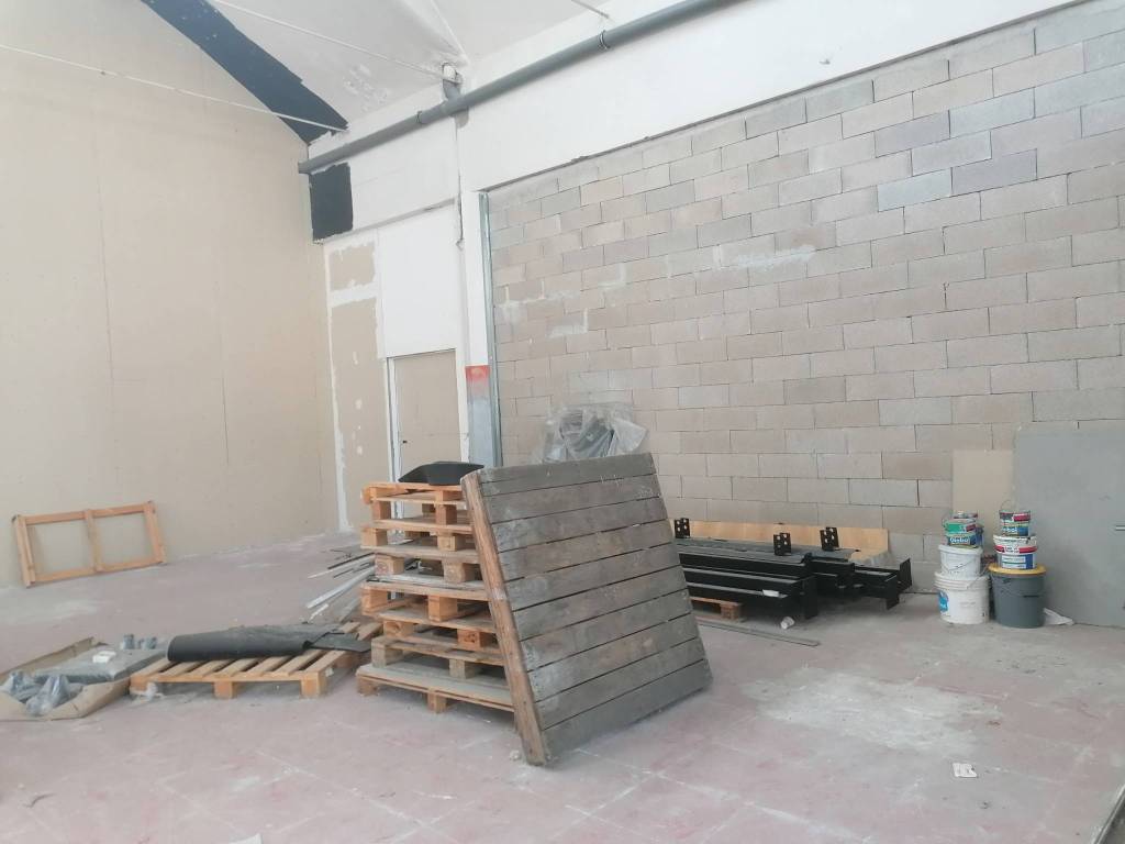 negozio in affitto a Riccione