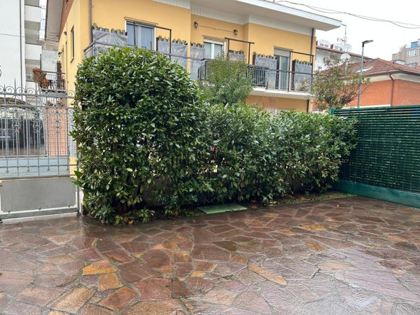 appartamento in affitto a Riccione in zona Alba