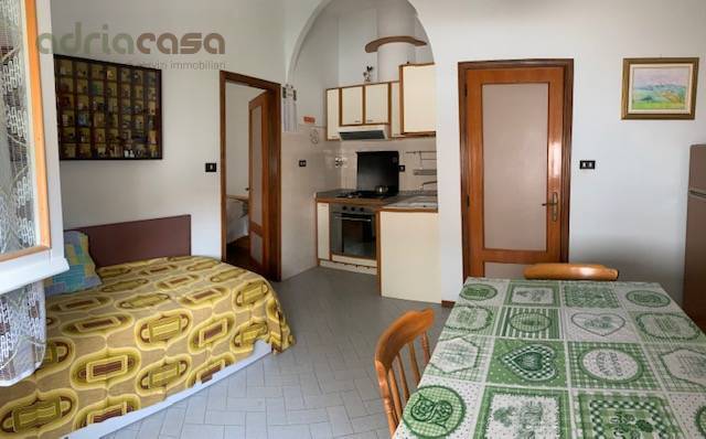 appartamento in affitto a Riccione in zona Alba