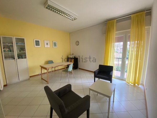 ufficio in affitto a Riccione