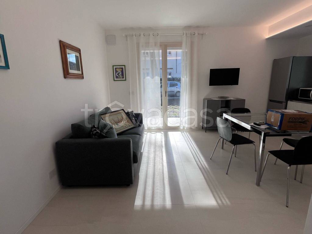 appartamento in affitto a Riccione in zona Alba