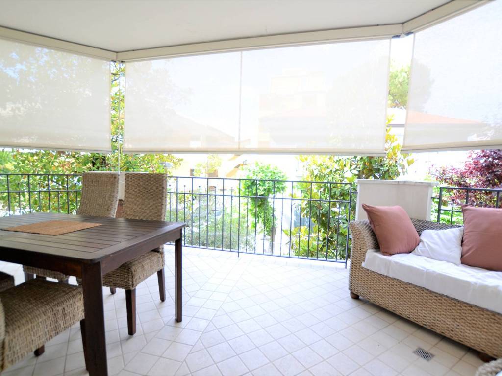 appartamento in affitto a Riccione in zona Alba