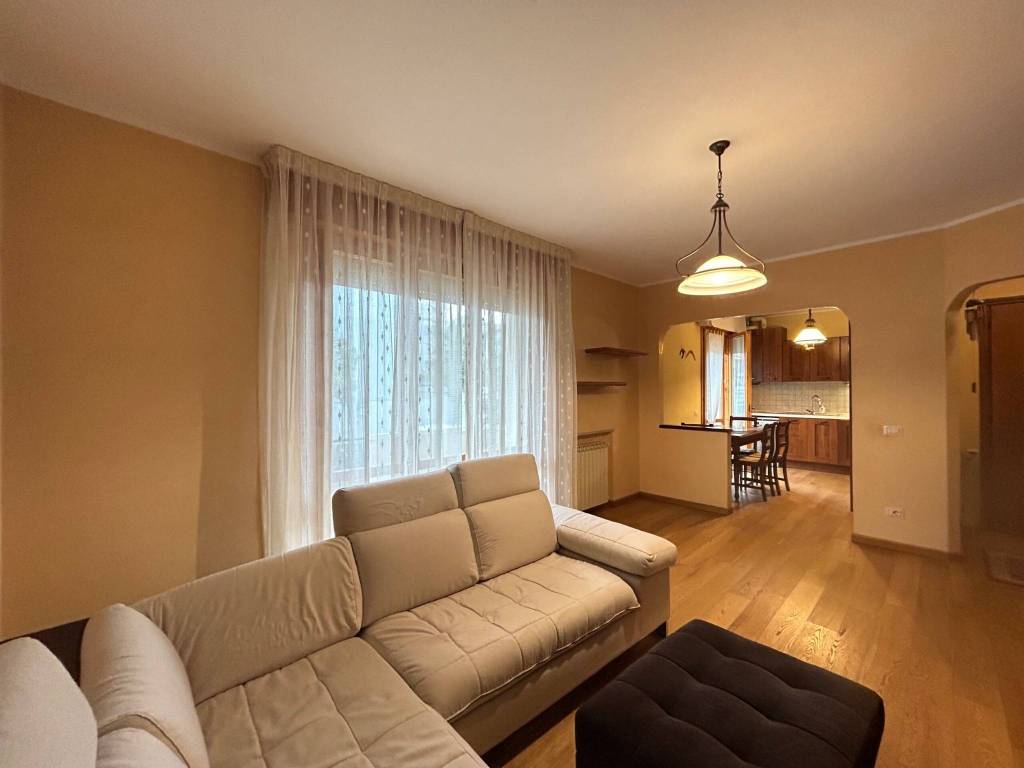 appartamento in affitto a Riccione in zona Alba