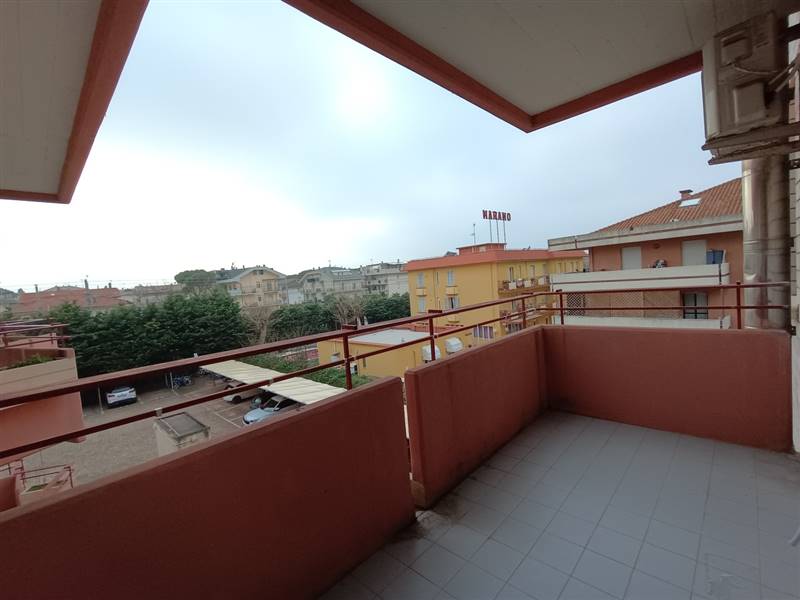 appartamento in affitto a Riccione in zona Marano