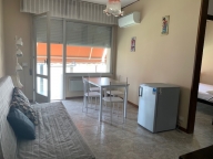 appartamento in affitto a Riccione in zona Alba