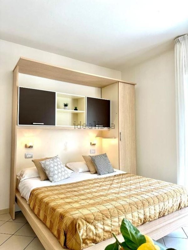 appartamento in affitto a Riccione in zona Alba