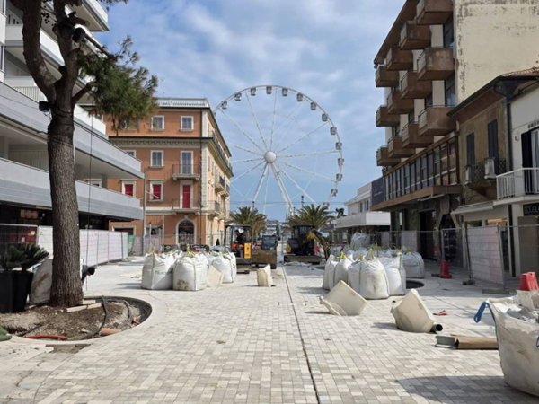 negozio in affitto a Riccione