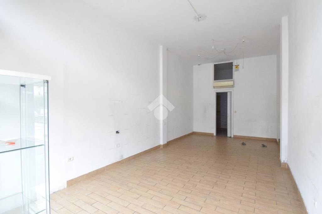 negozio in affitto a Riccione