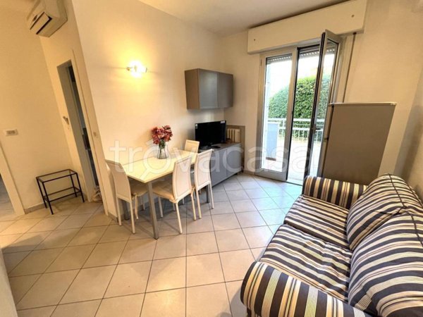 appartamento in affitto a Riccione in zona Marano