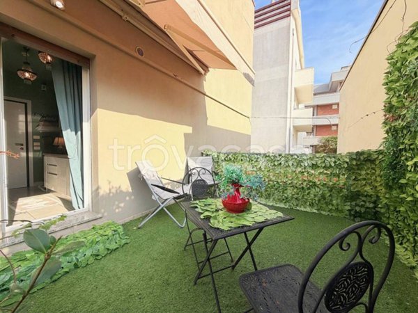 appartamento in affitto a Riccione in zona Alba