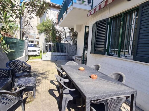 appartamento in affitto a Riccione in zona Marano