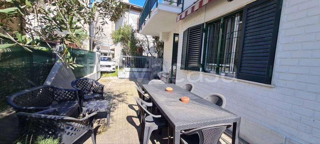 appartamento in affitto a Riccione in zona Alba