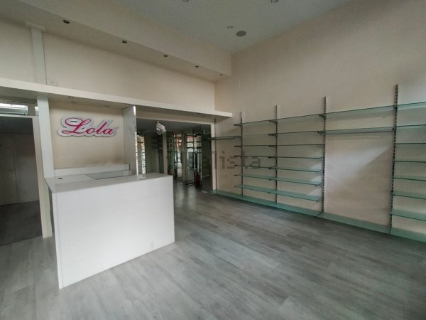 negozio in affitto a Riccione