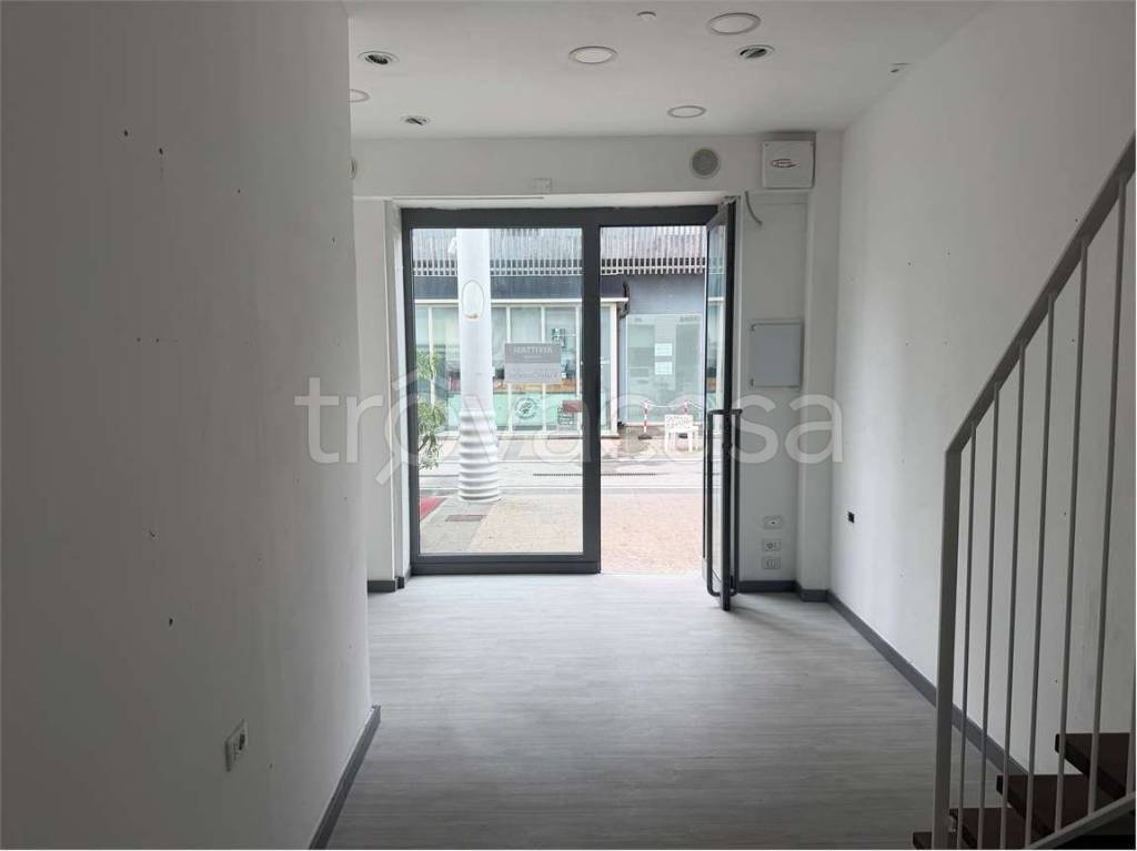 negozio in affitto a Riccione
