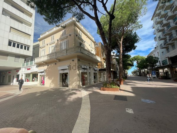 ufficio in affitto a Riccione in zona Centro Storico