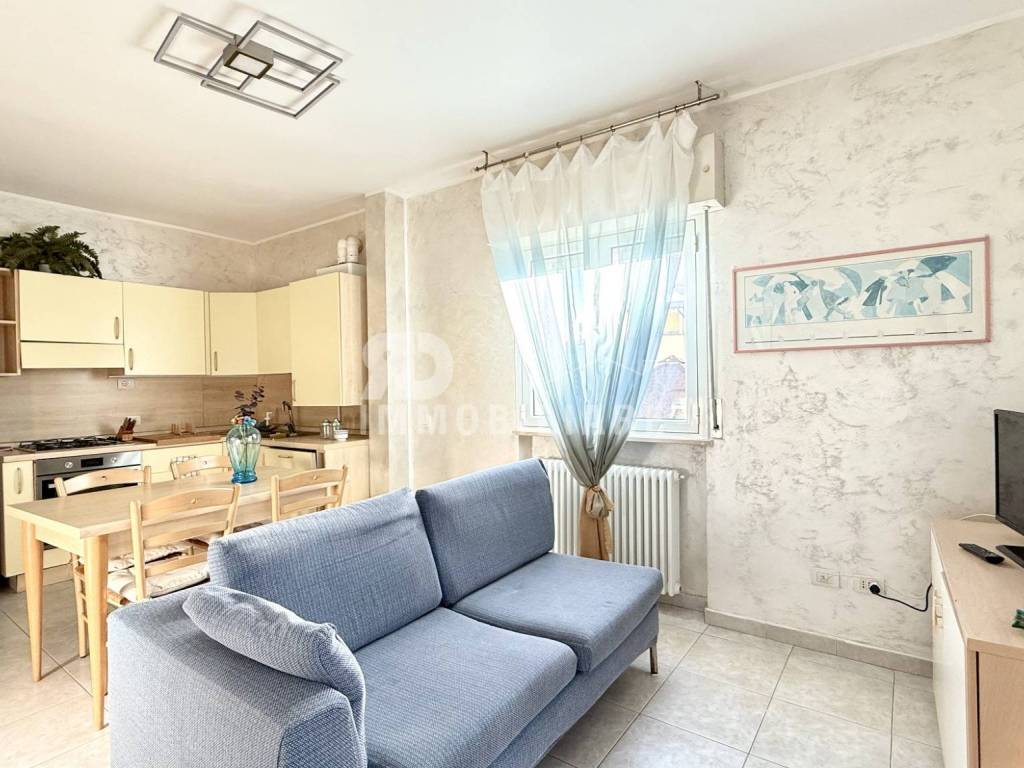 appartamento in affitto a Riccione in zona Alba