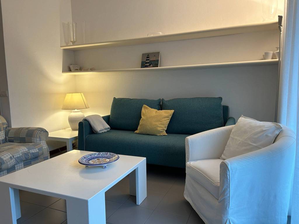 appartamento in affitto a Riccione in zona Alba