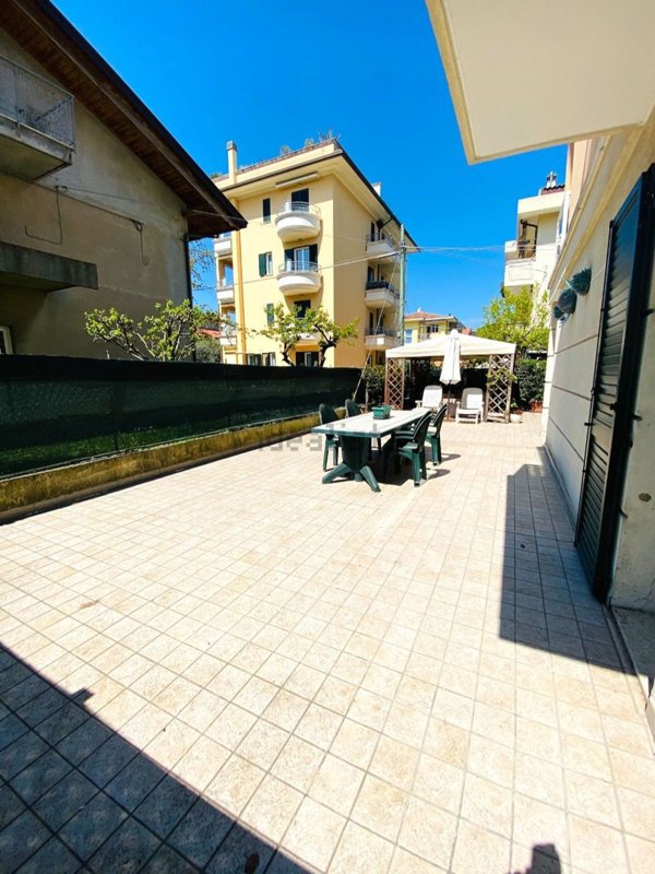 appartamento in affitto a Riccione in zona Alba