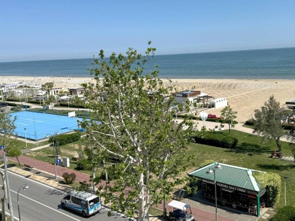 appartamento in affitto a Riccione in zona Alba