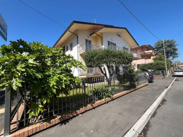 casa indipendente in affitto a Riccione in zona Marano
