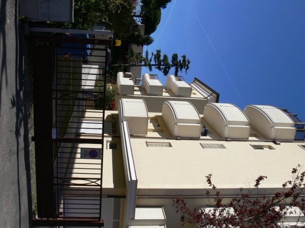 box auto in affitto a Riccione